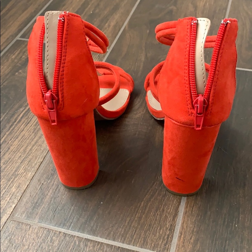 Heels - Picture 4 of 5